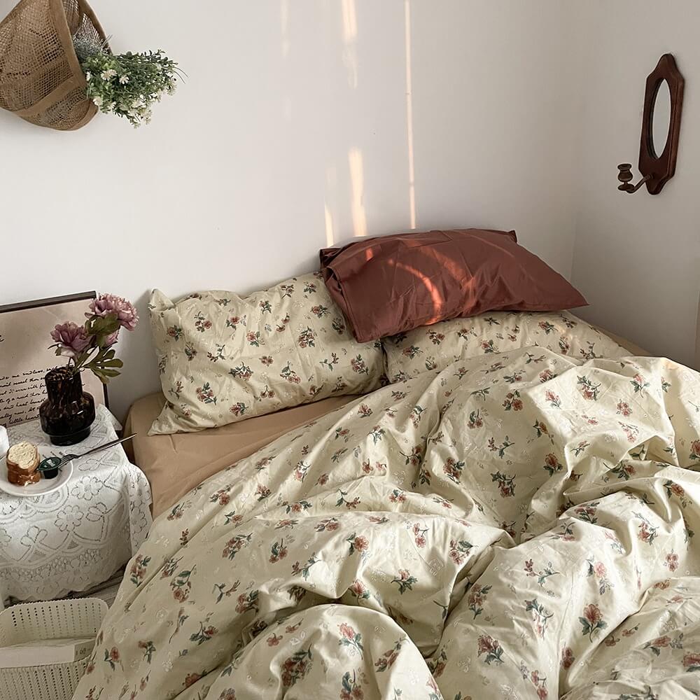 Dark Academia Bedding Set